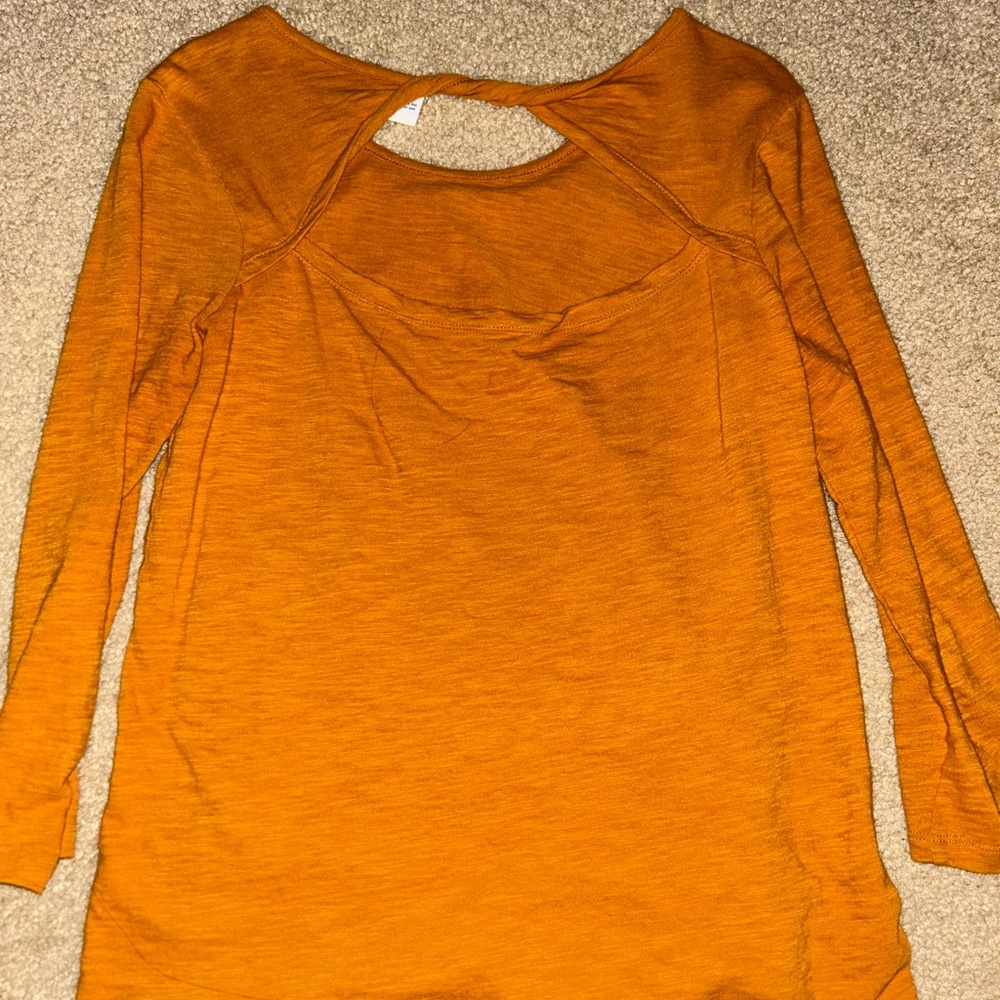 Women's Top - Picture 3 of 4